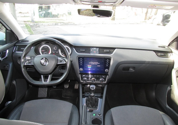 Skoda Octavia cena 54800 przebieg: 182698, rok produkcji 2018 z Bytom małe 596
